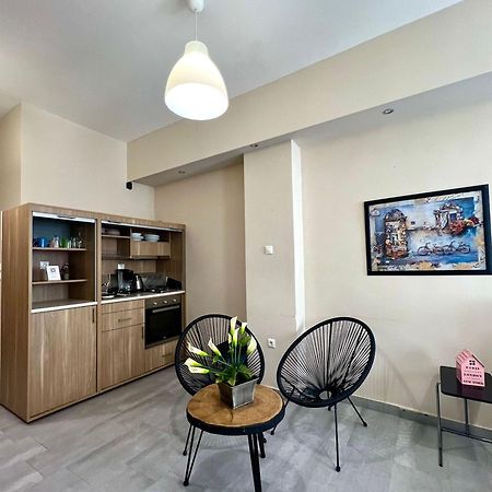 Apartamento Superhost Hub #103 Plaka - Monastiraki Atenas Exterior foto
